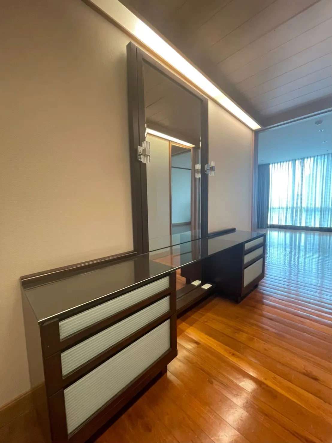 Property photos for Le Raffine Jambunuda Sukhumvit 31
