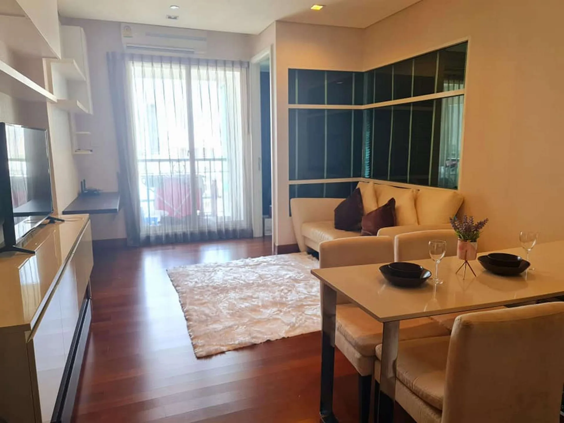Property photos for Ivy Thonglor