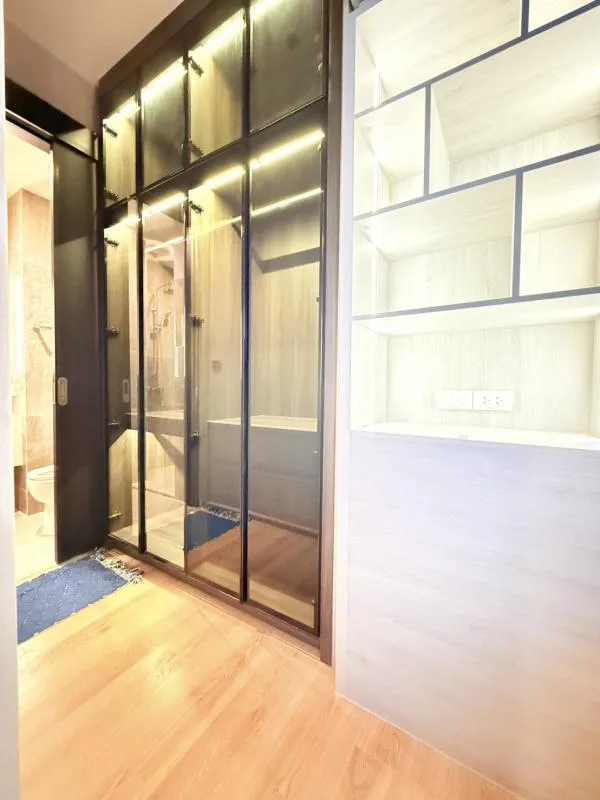 Property photos for Noble Around Ari