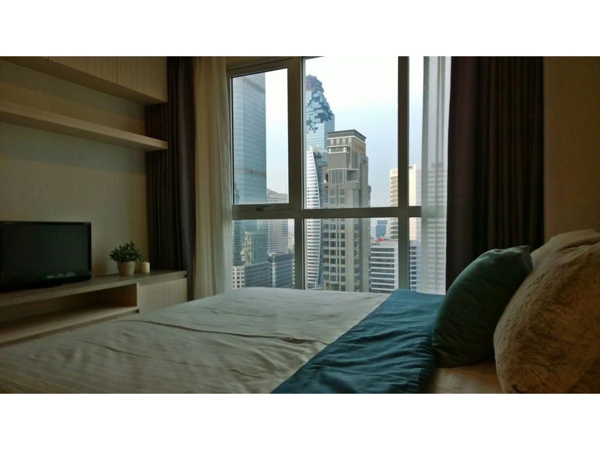 Property photos for Rhythm Sathorn - Narathiwas