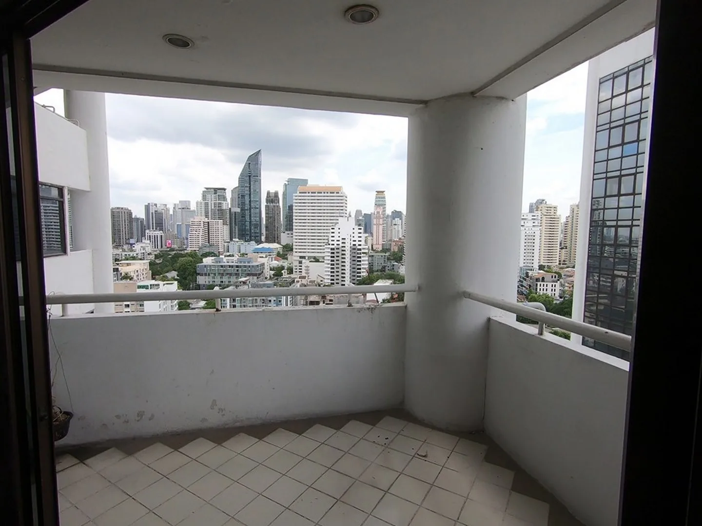Property photos for The Waterford Park Sukhumvit 53