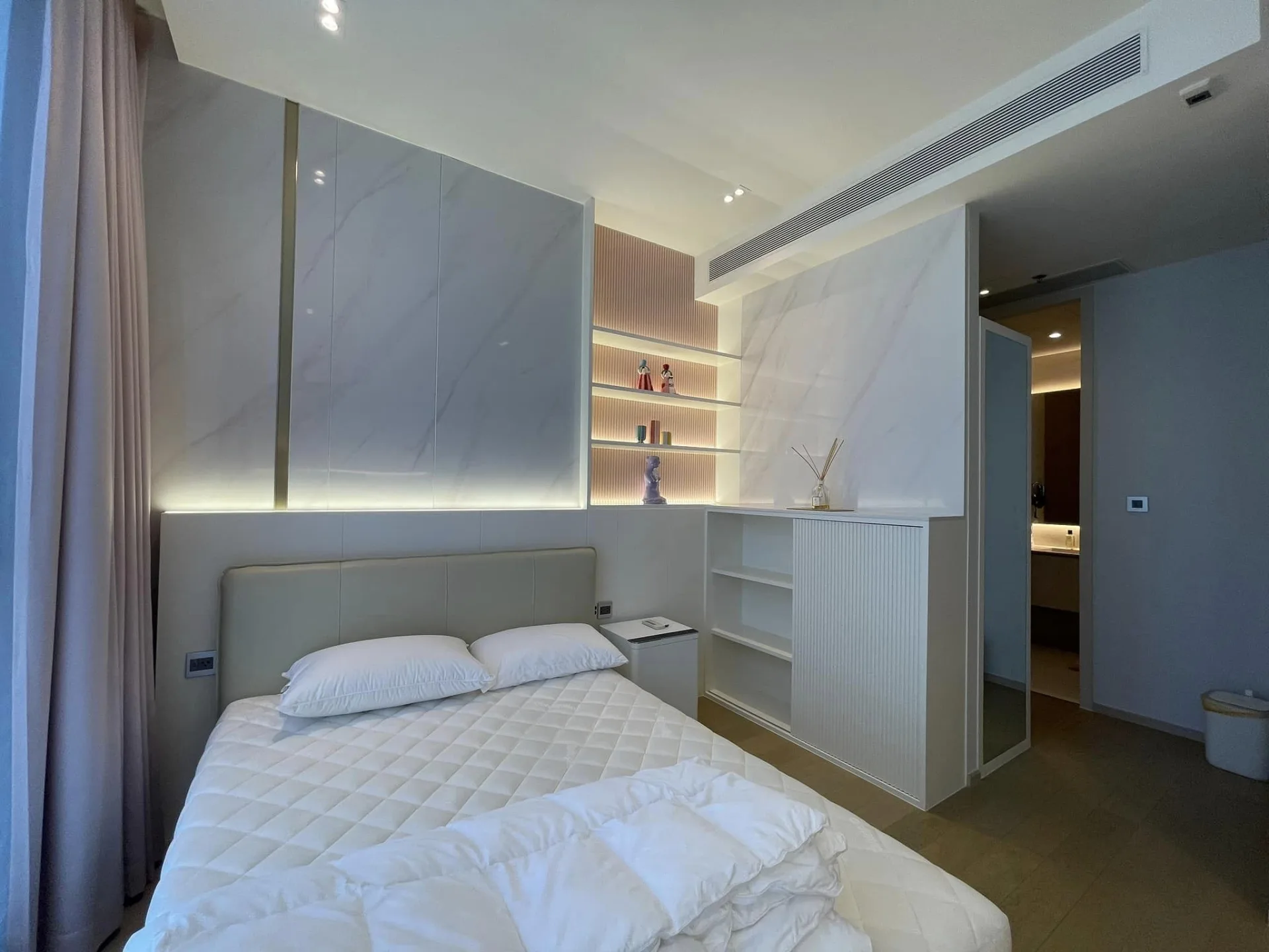 Property photos for The Strand Thonglor