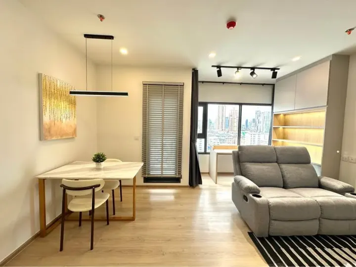 Property photos for Life Rama 4 - Asoke