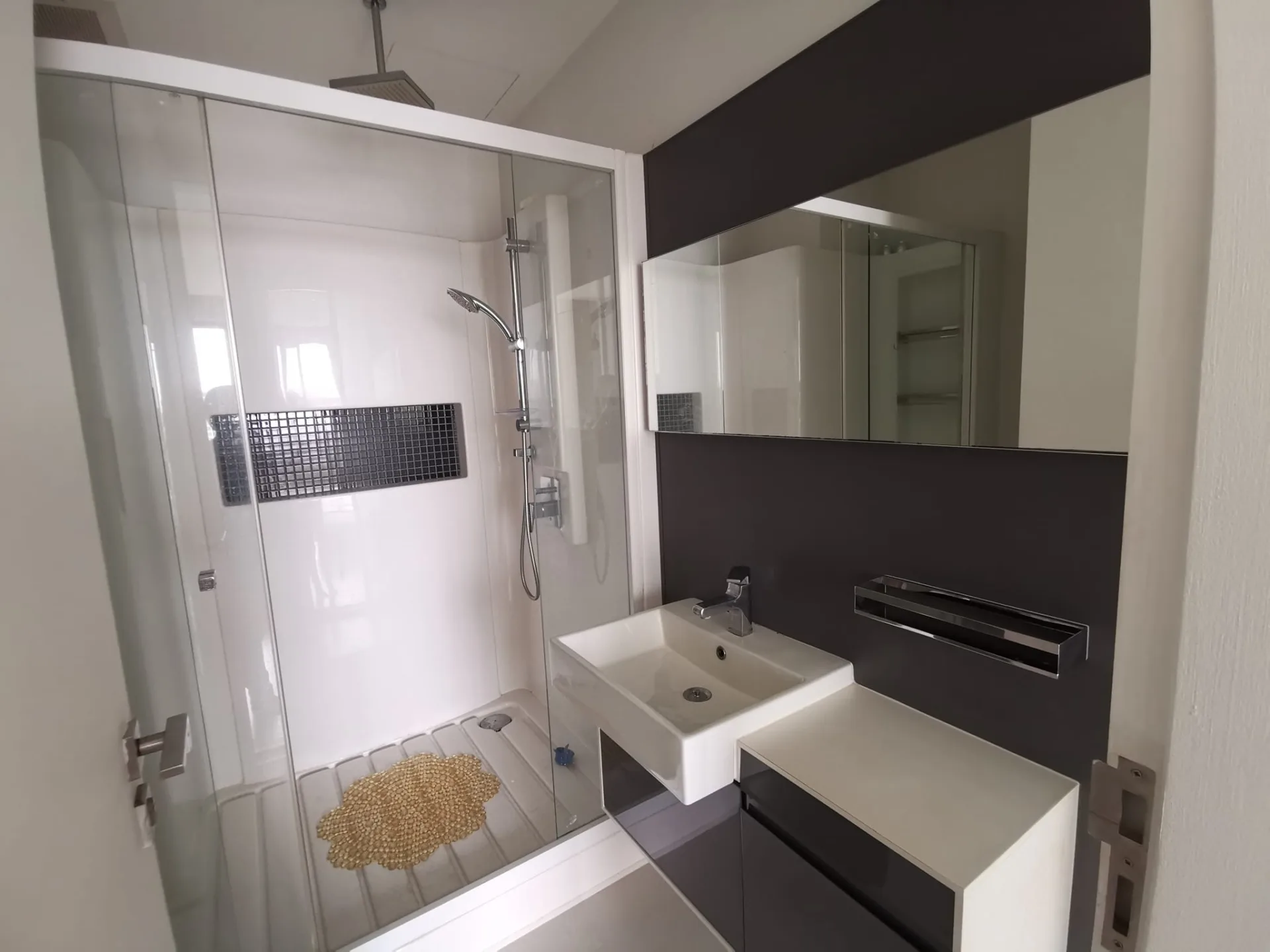 Property photos for The Room Sukhumvit 62