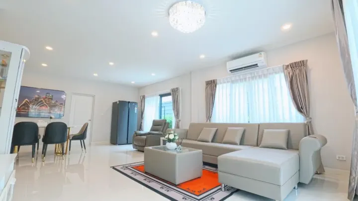 Property photos for Centro Phahol-viphawadee