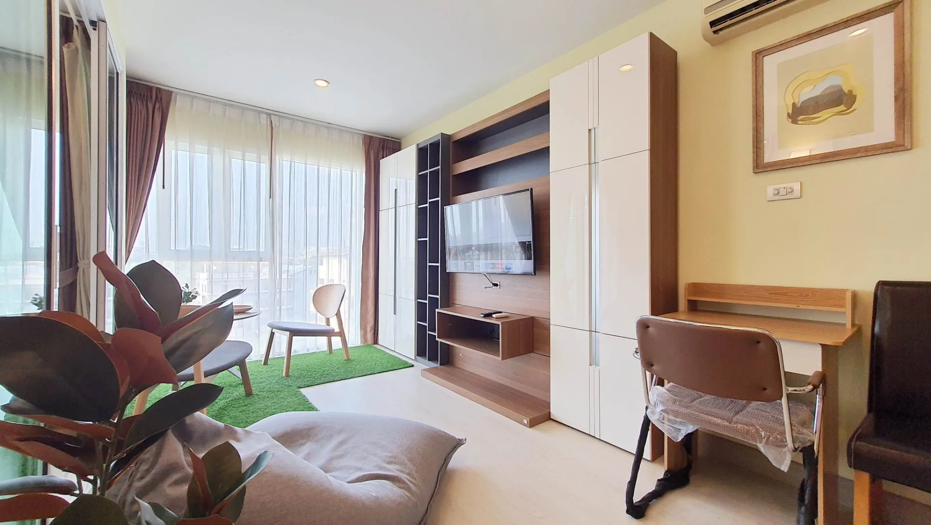 Property photos for Tourmaline Gold Sathorn - Taksin