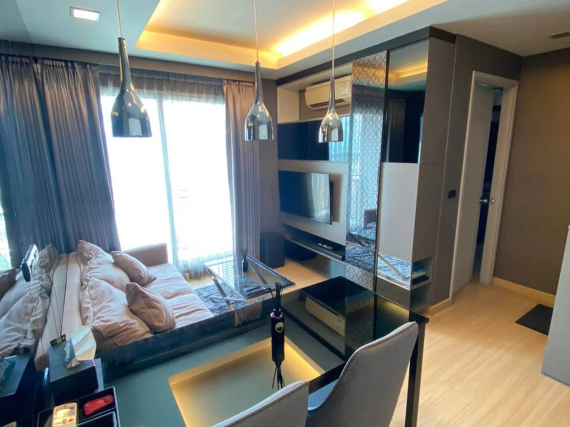 Property photos for Thru Thonglor