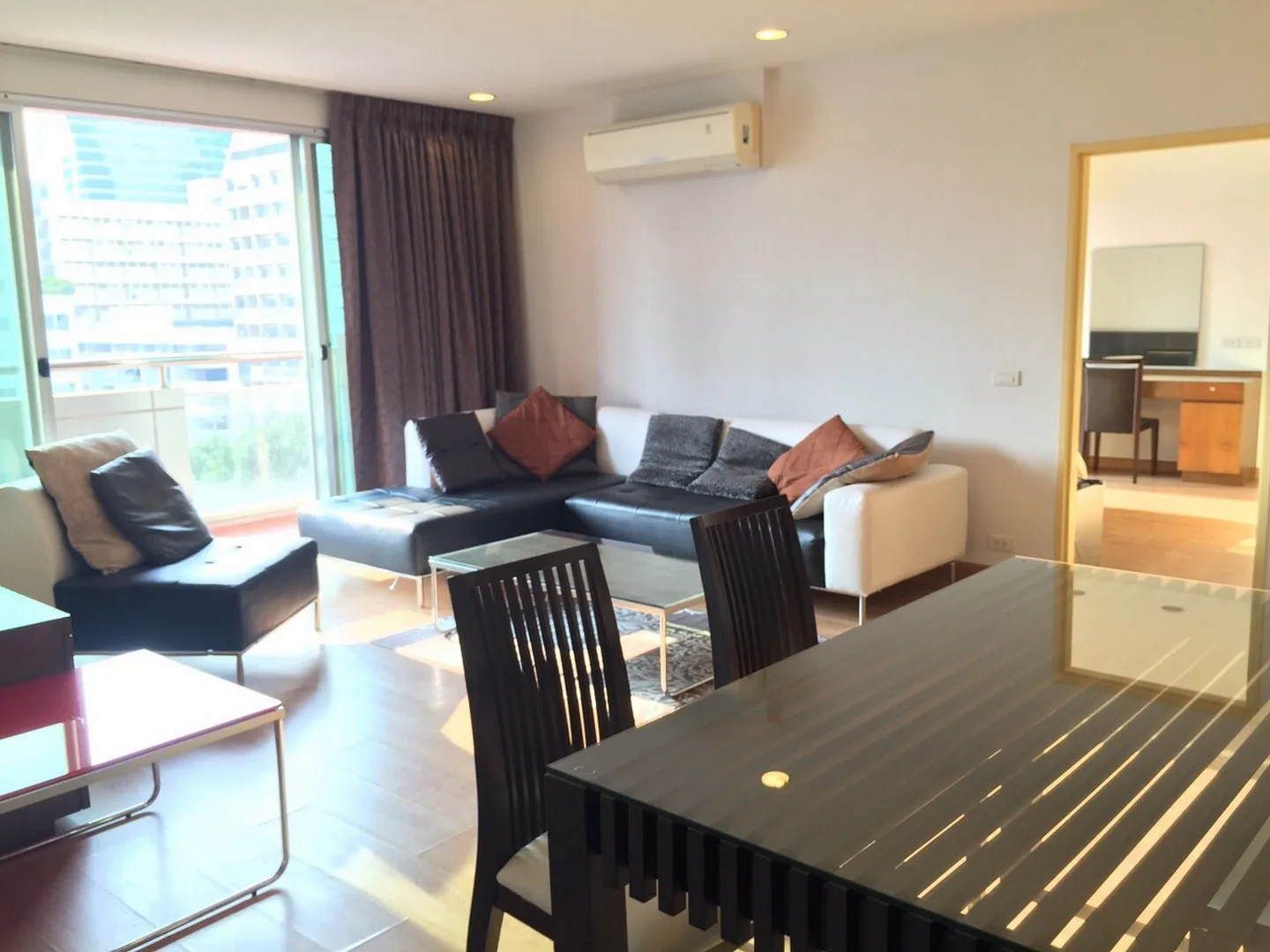 Property photos for Silom Grand Terrace
