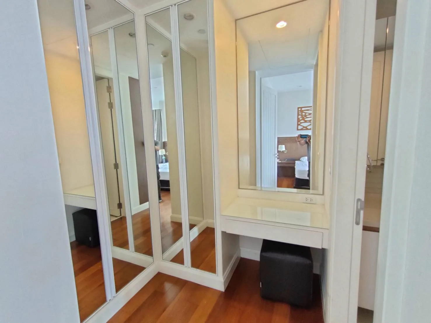 Property photos for Q Langsuan