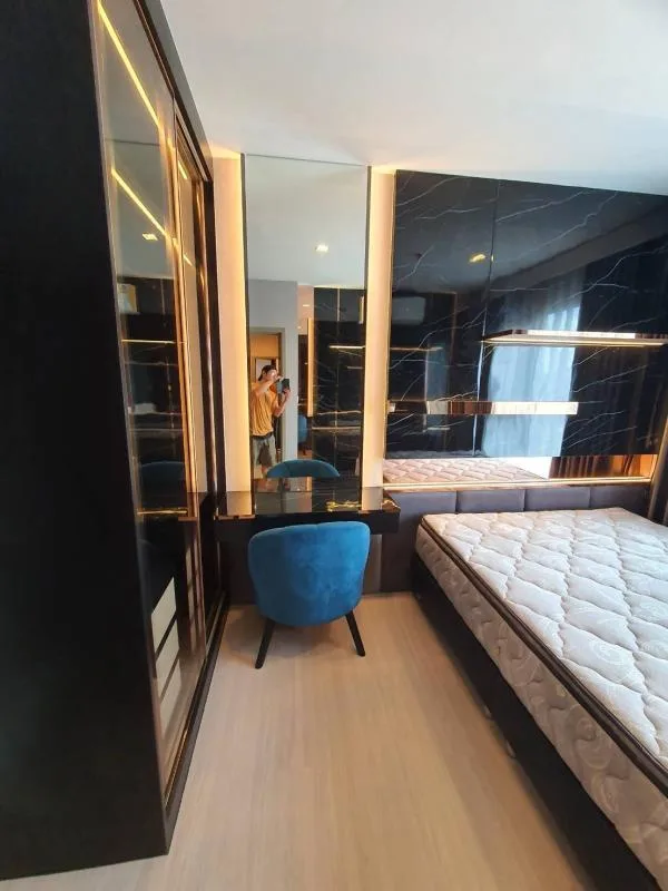 Property photos for Life Asoke Hype