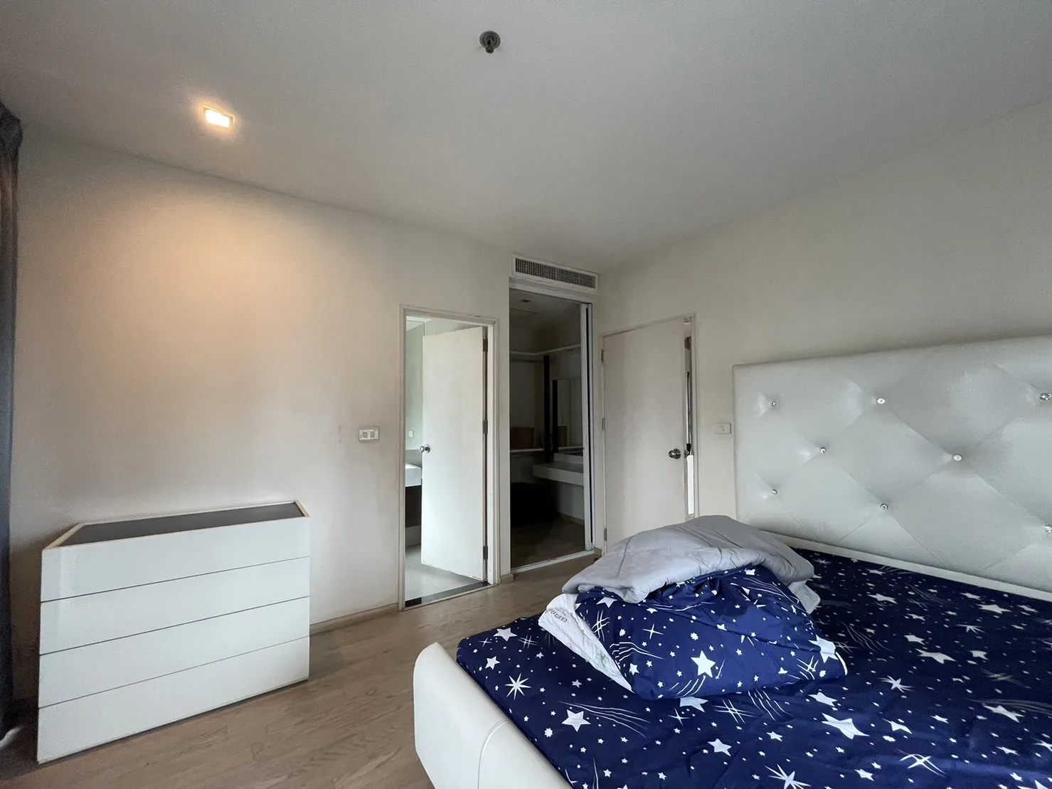 Property photos for Noble Remix