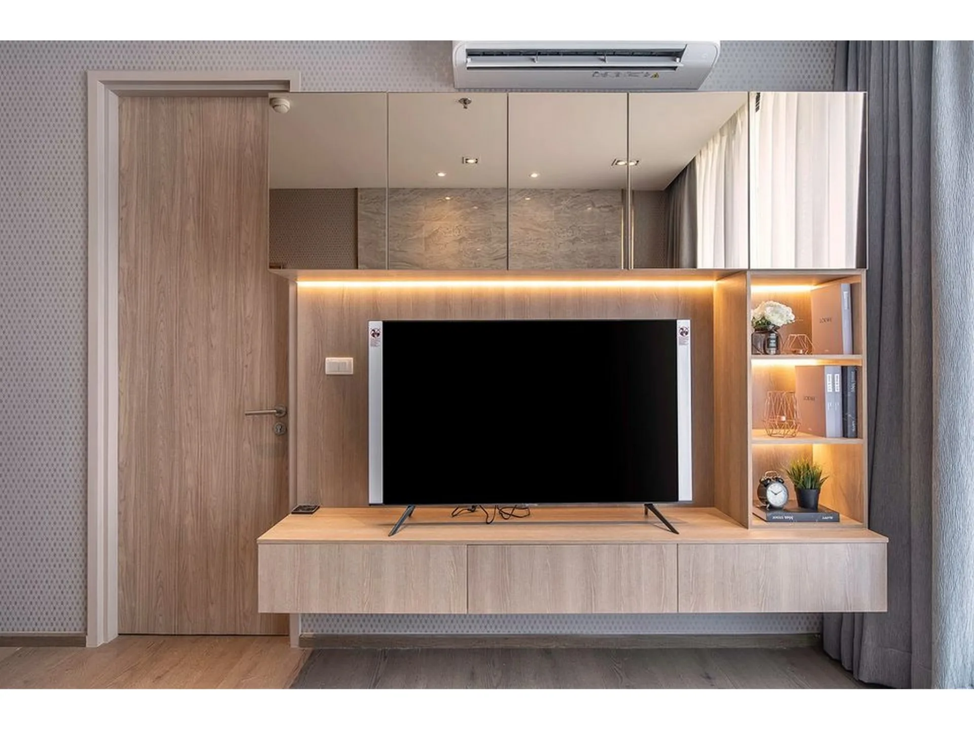 Property photos for Park Origin Phromphong