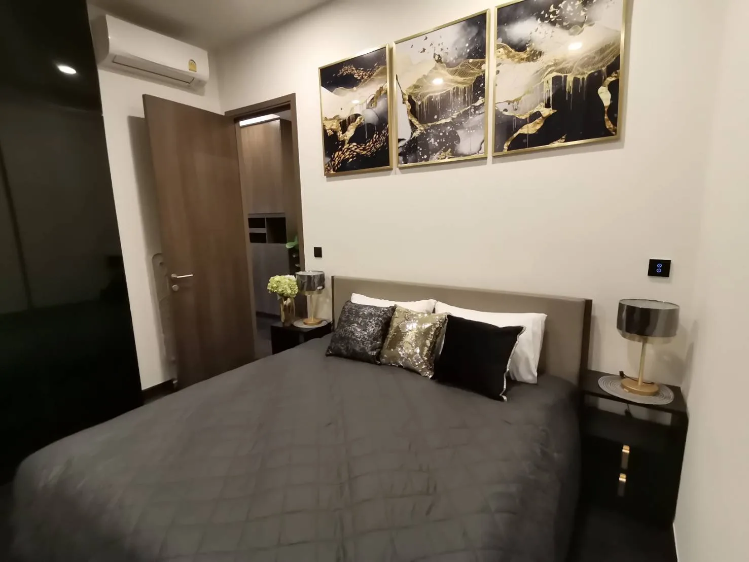 Property photos for Park Origin Thonglor