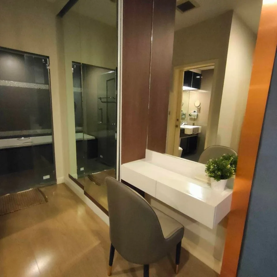 Property photos for The Crest Sukhumvit 34