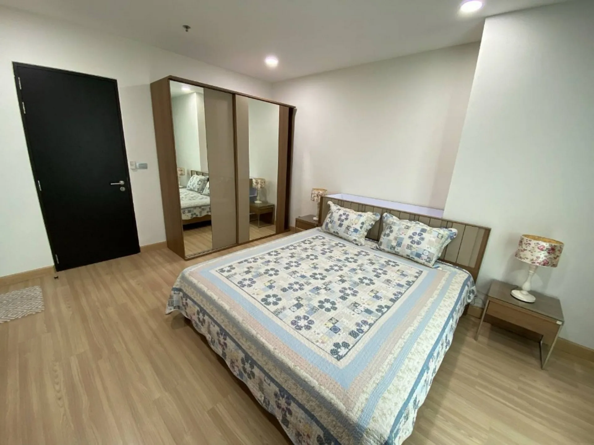 Property photos for Sky Walk Condominium