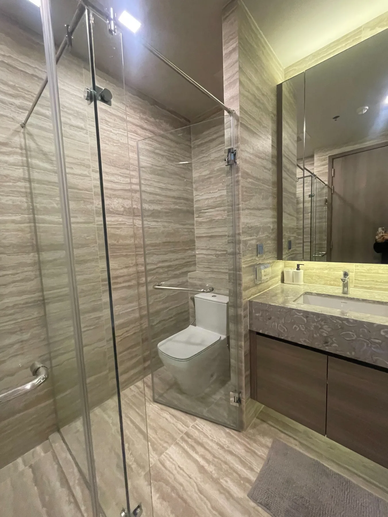 Property photos for Celes Asoke