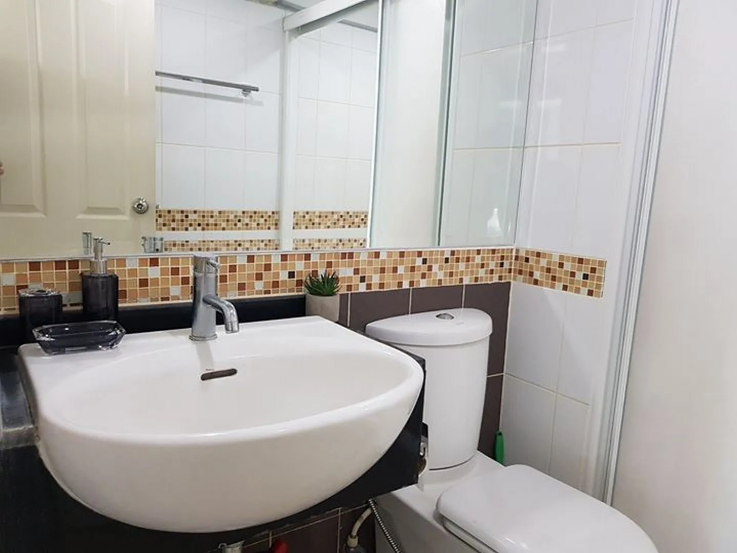 Property photos for The Niche Ratchada - Huay Kwang