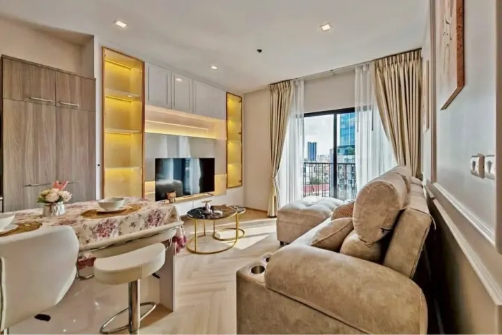 Property photos for Noble Reveal