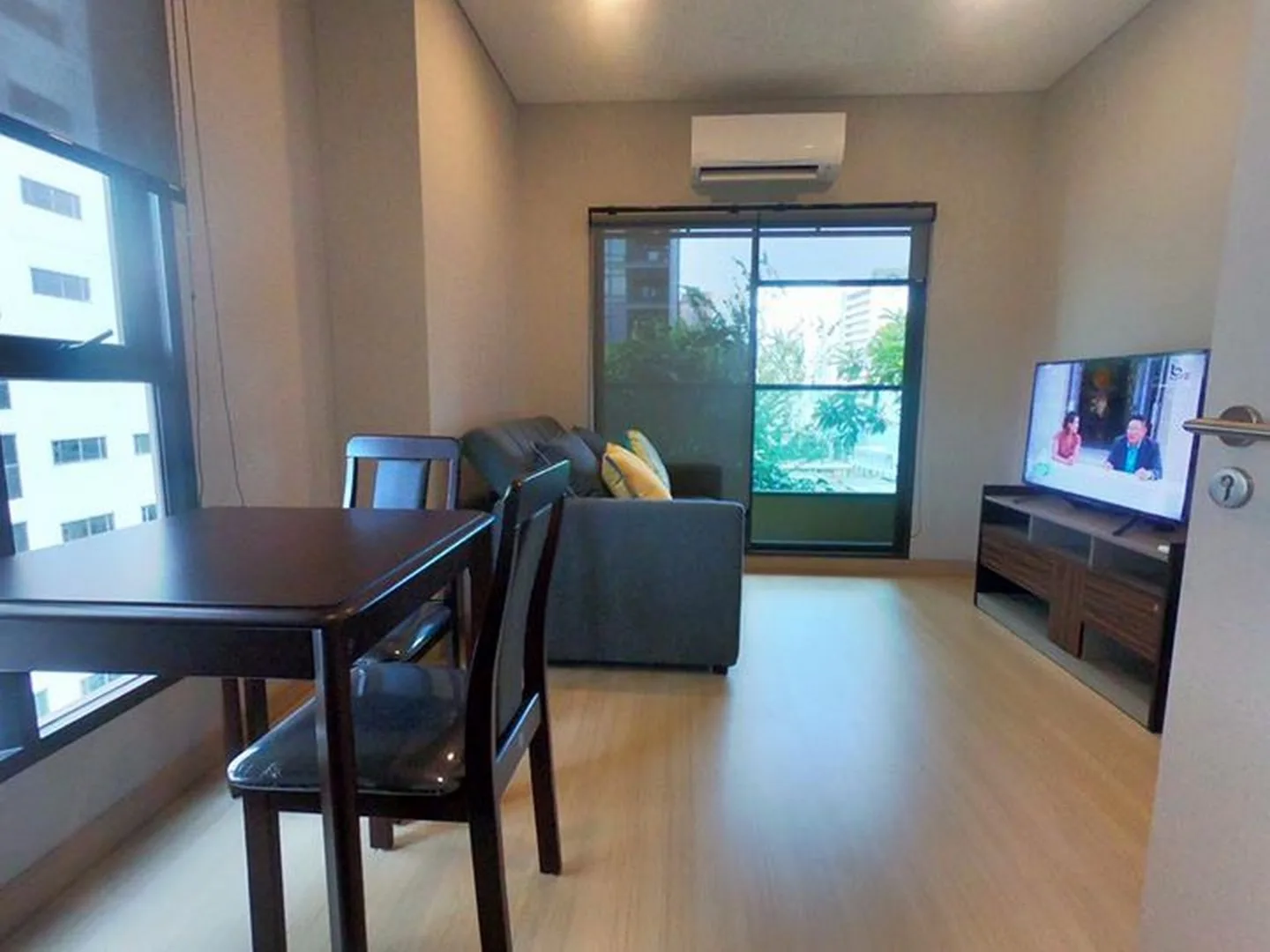 Property photos for Lumpini Suite Phetchaburi - Makkasan