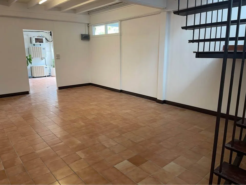 Property photos for Townhouse Soi Yen Akat 3