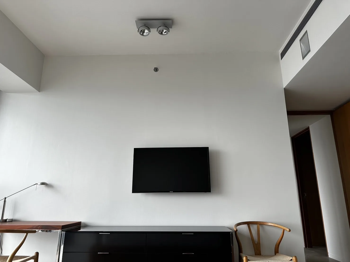 Property photos for The Met