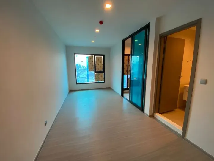Property photos for Life Asoke Hype