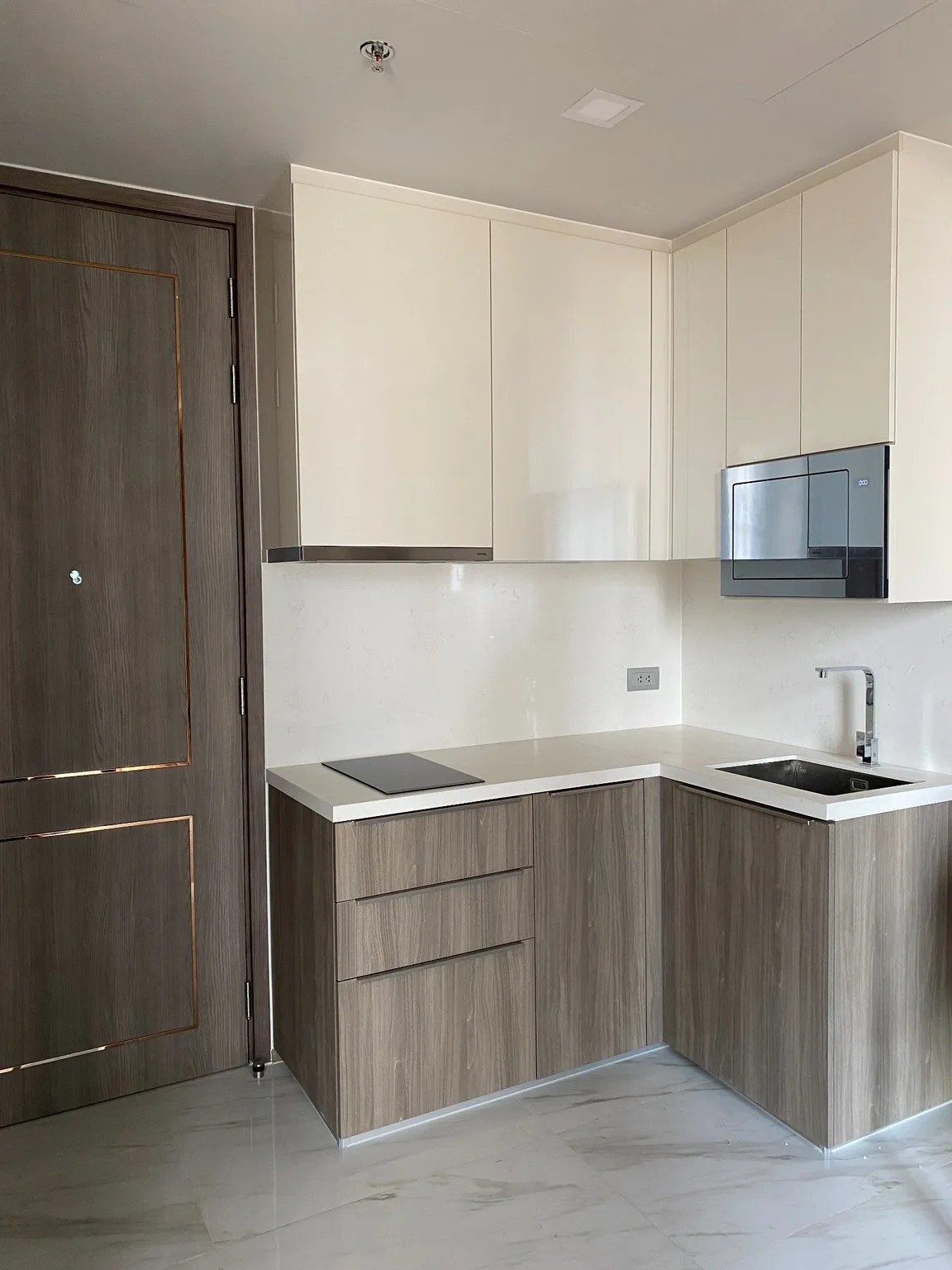Property photos for Celes Asoke