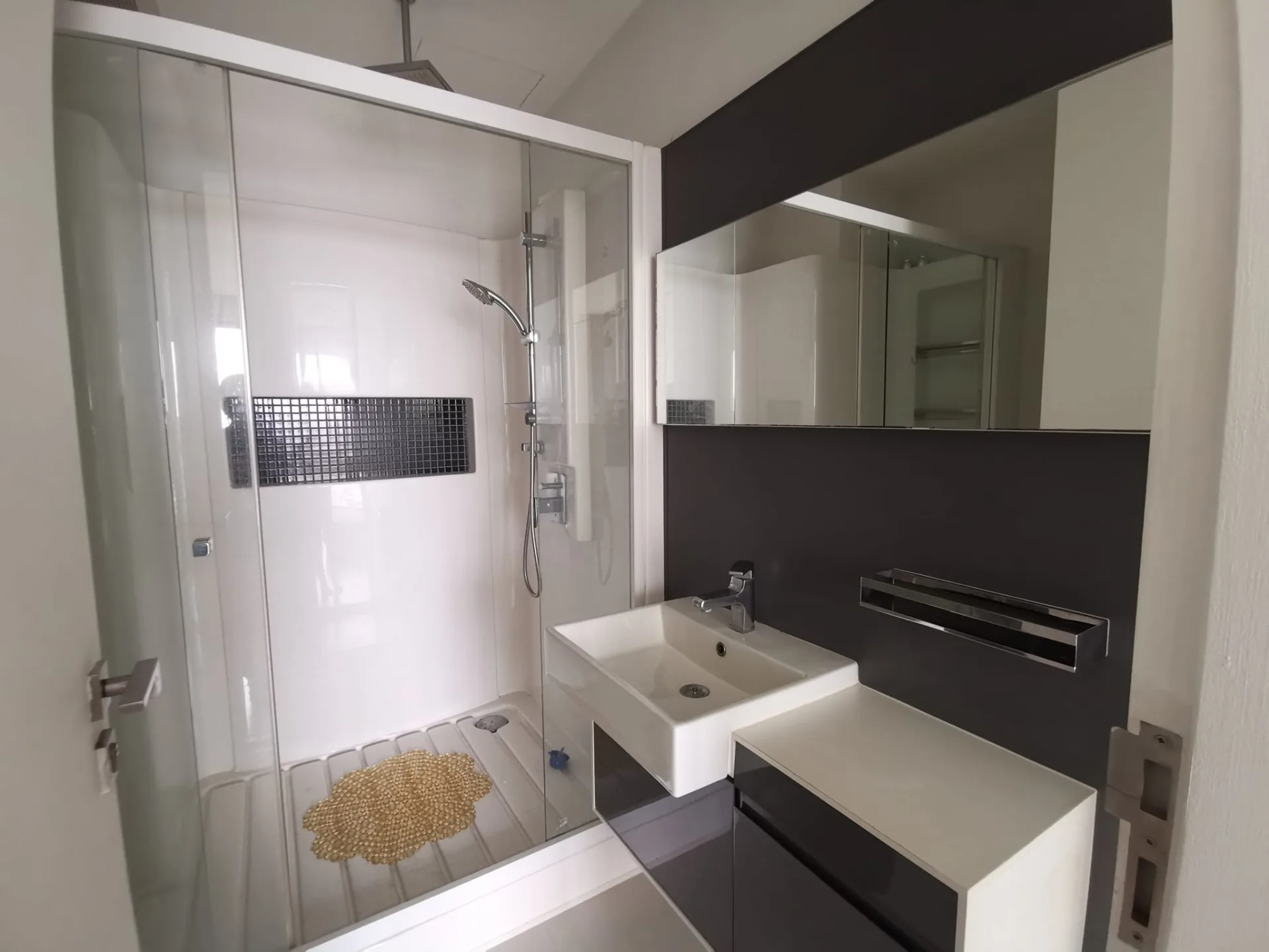 Property photos for The Room Sukhumvit 62