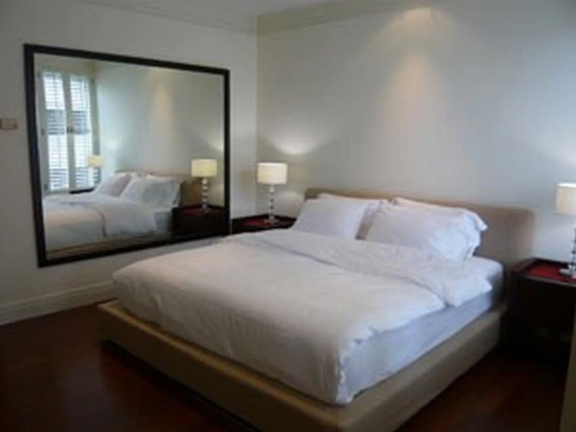 Property photos for Langsuan Ville