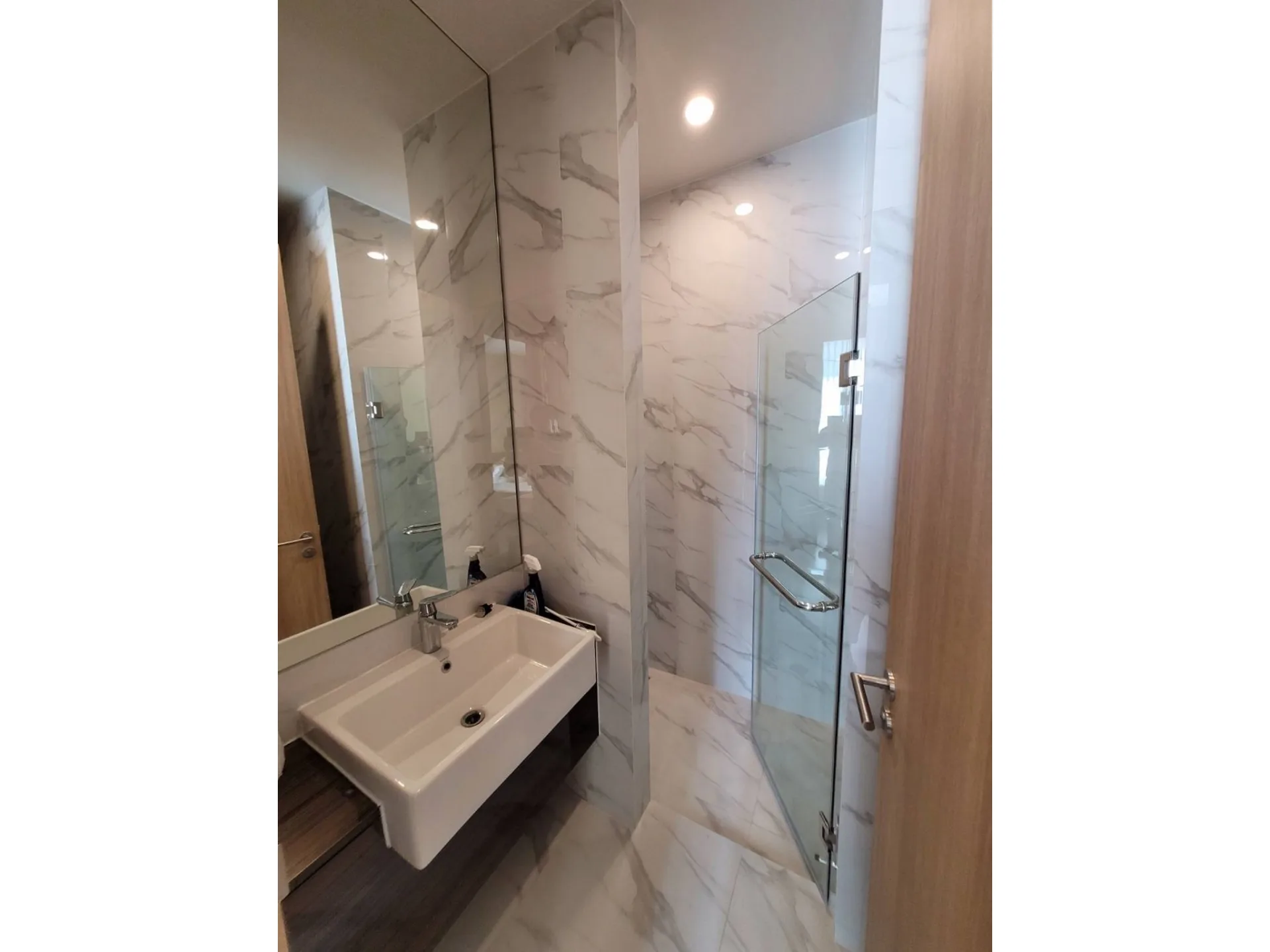 Property photos for Noble BE19