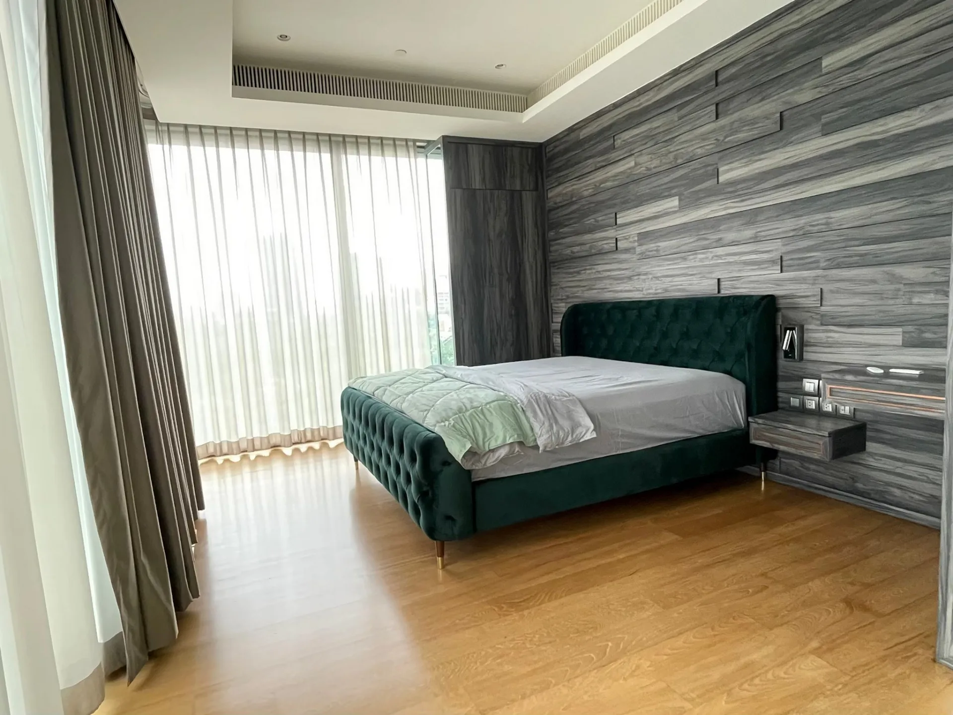 Property photos for Sindhorn Tonson