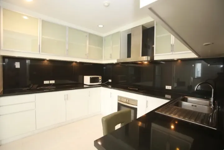 Property photos for Royal Residence Park