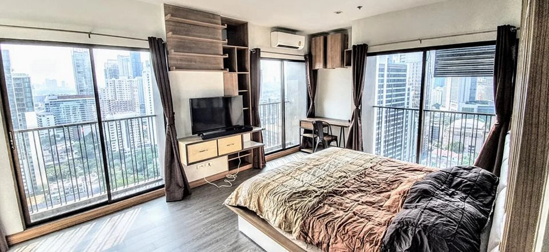 Property photos for Noble Refine