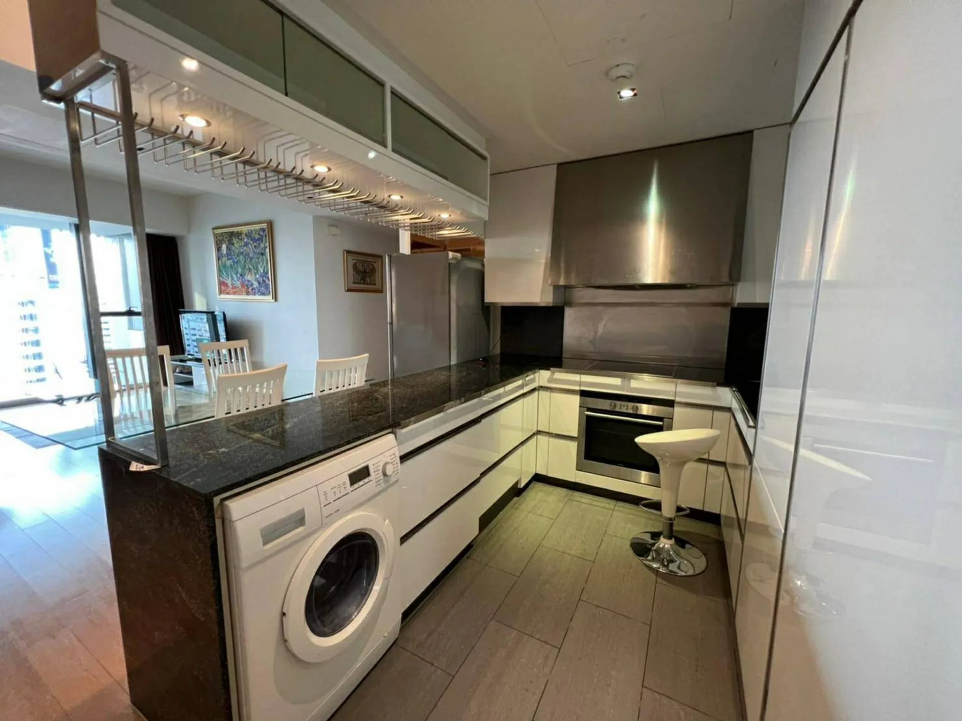 Property photos for The Met