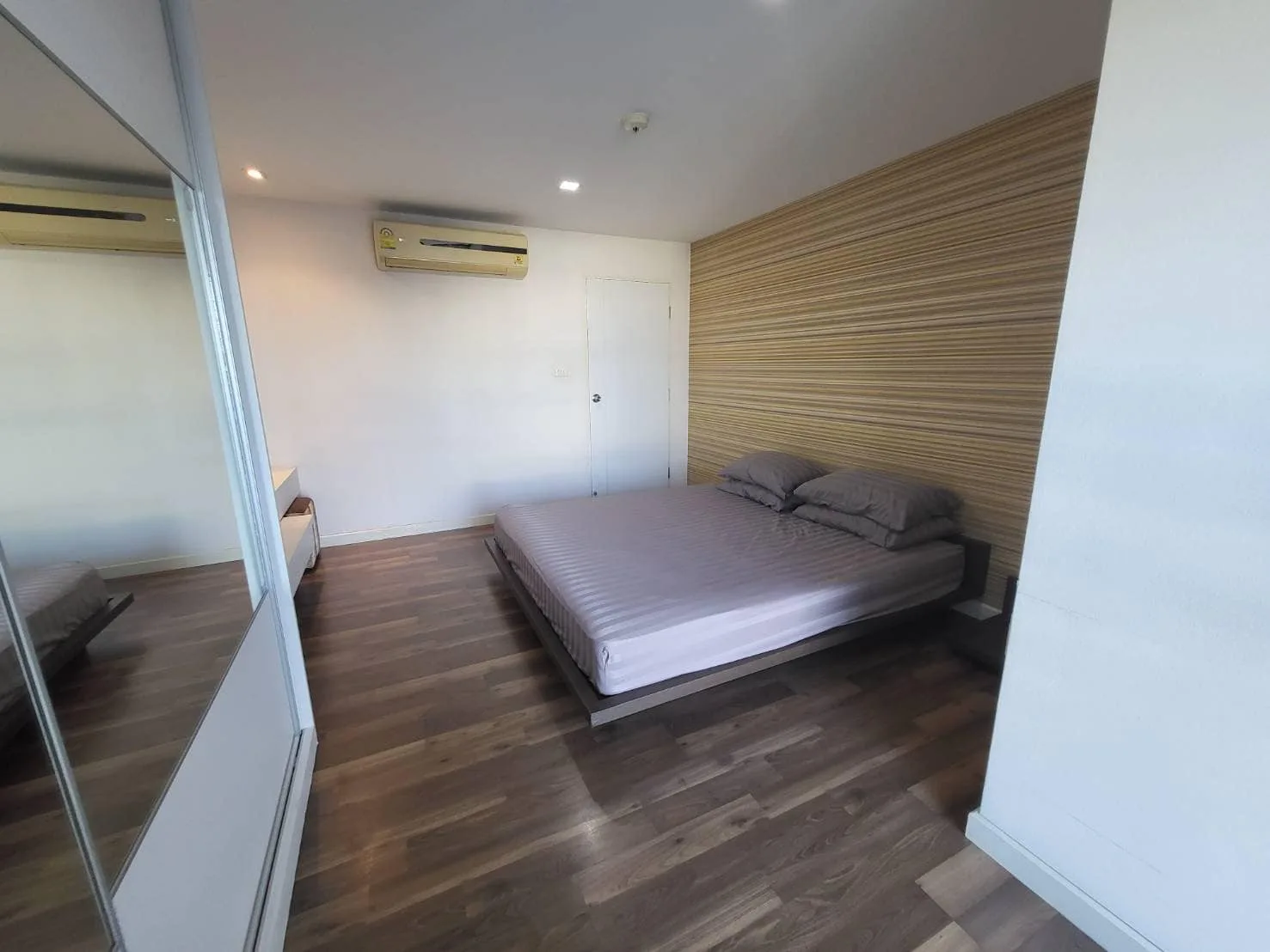 Property photos for The Room Sukhumvit 79