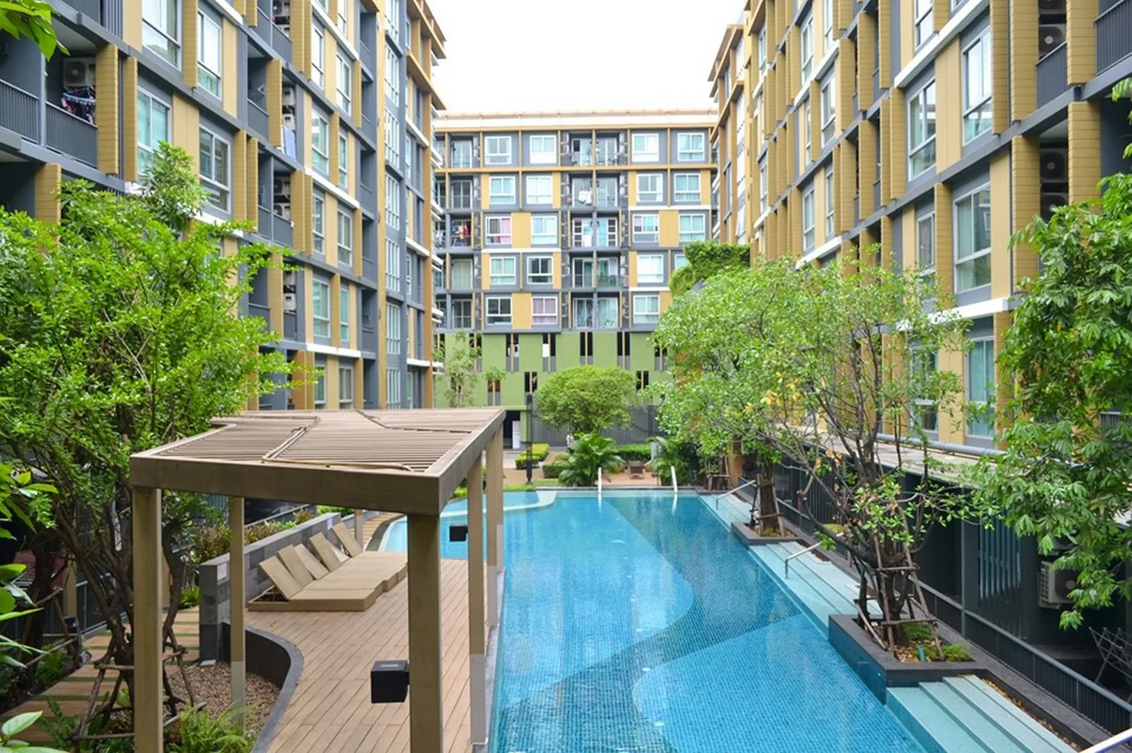Property photos for Metro Luxe Rama 4