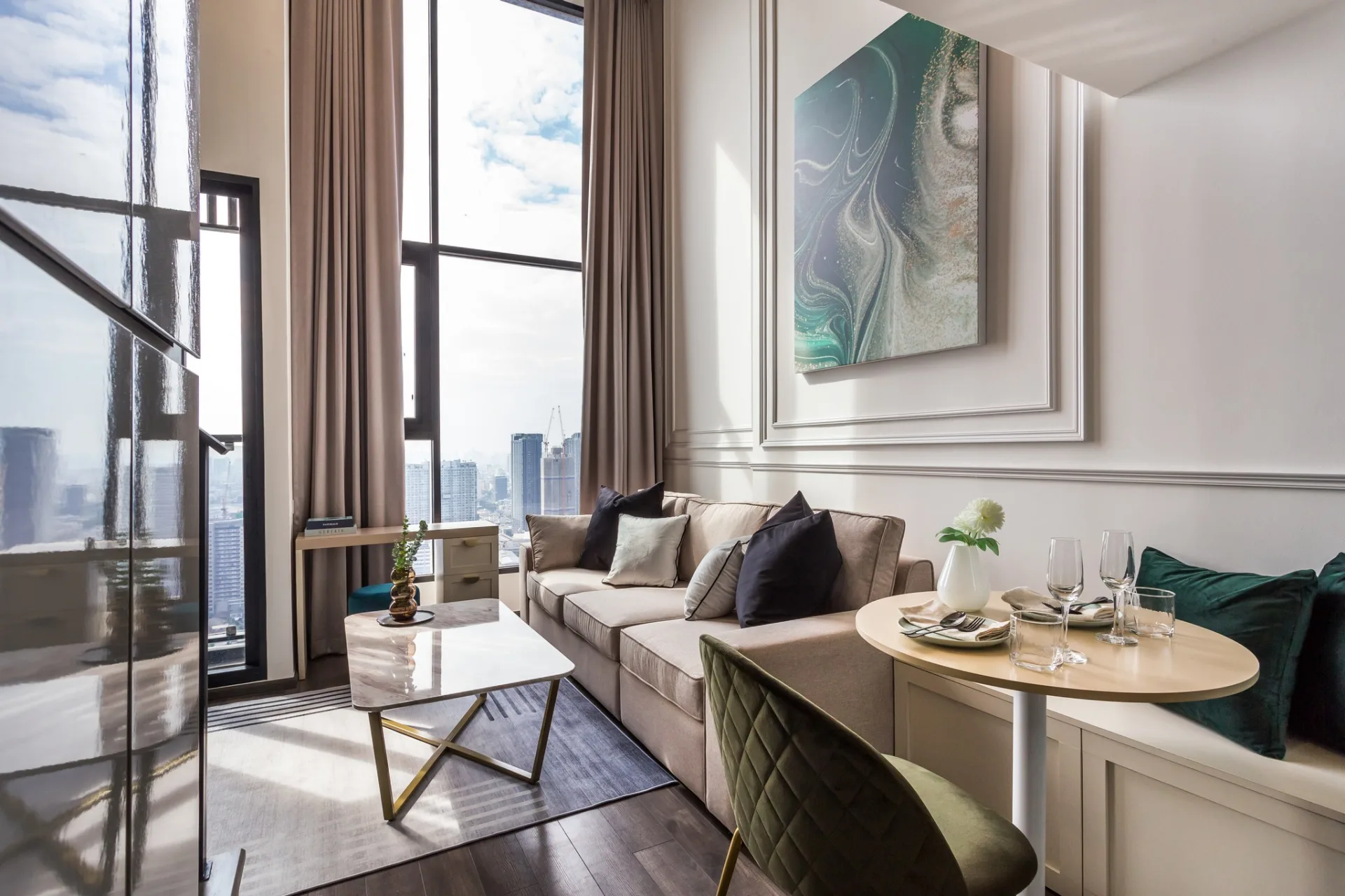 Property photos for Knightsbridge Space Ratchayothin