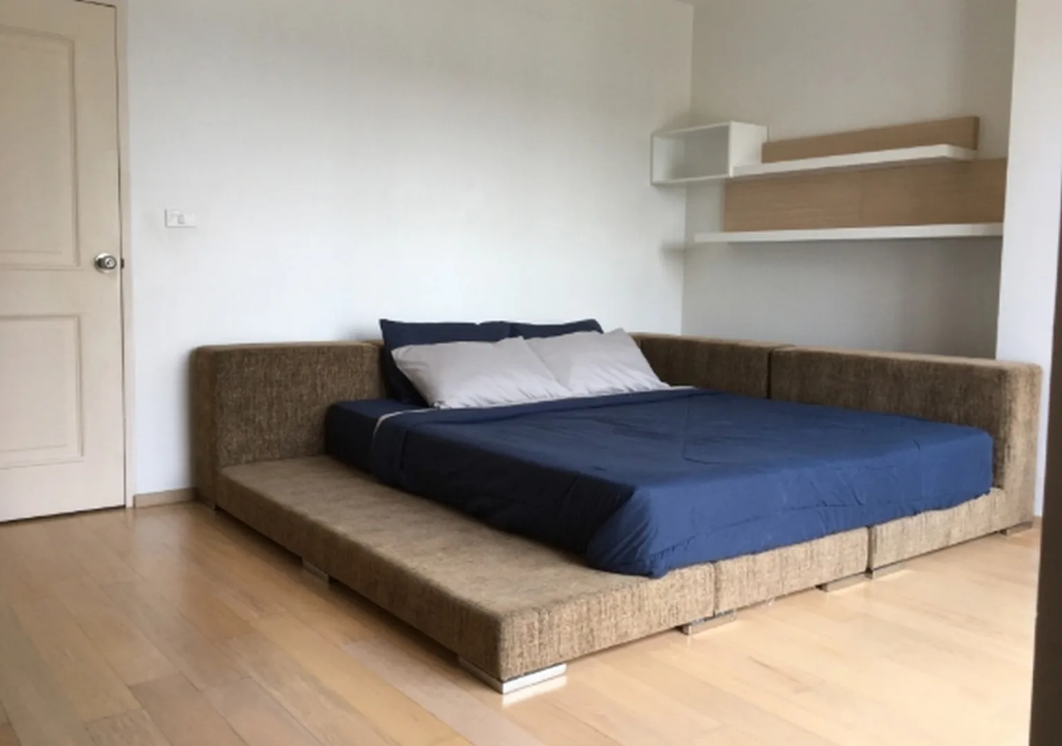 Property photos for Noble Reflex