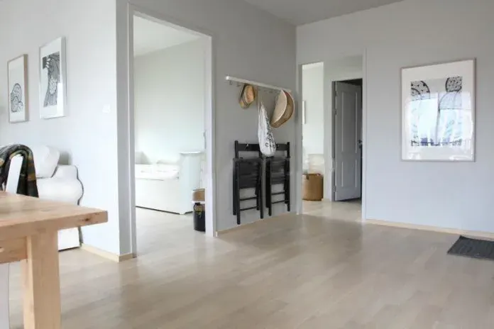 Property photos for Noble Refine