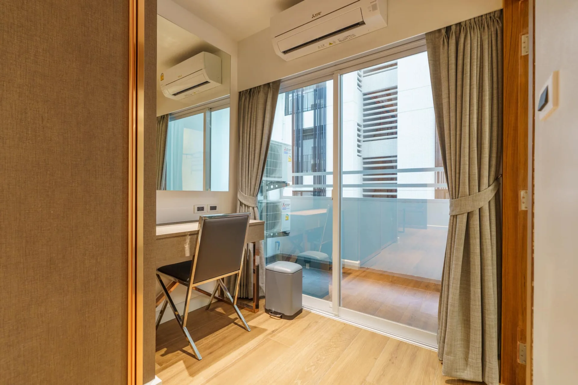 Property photos for 33 Tower