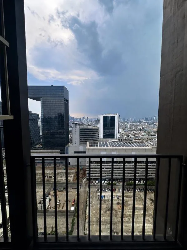 Property photos for Nue District R9