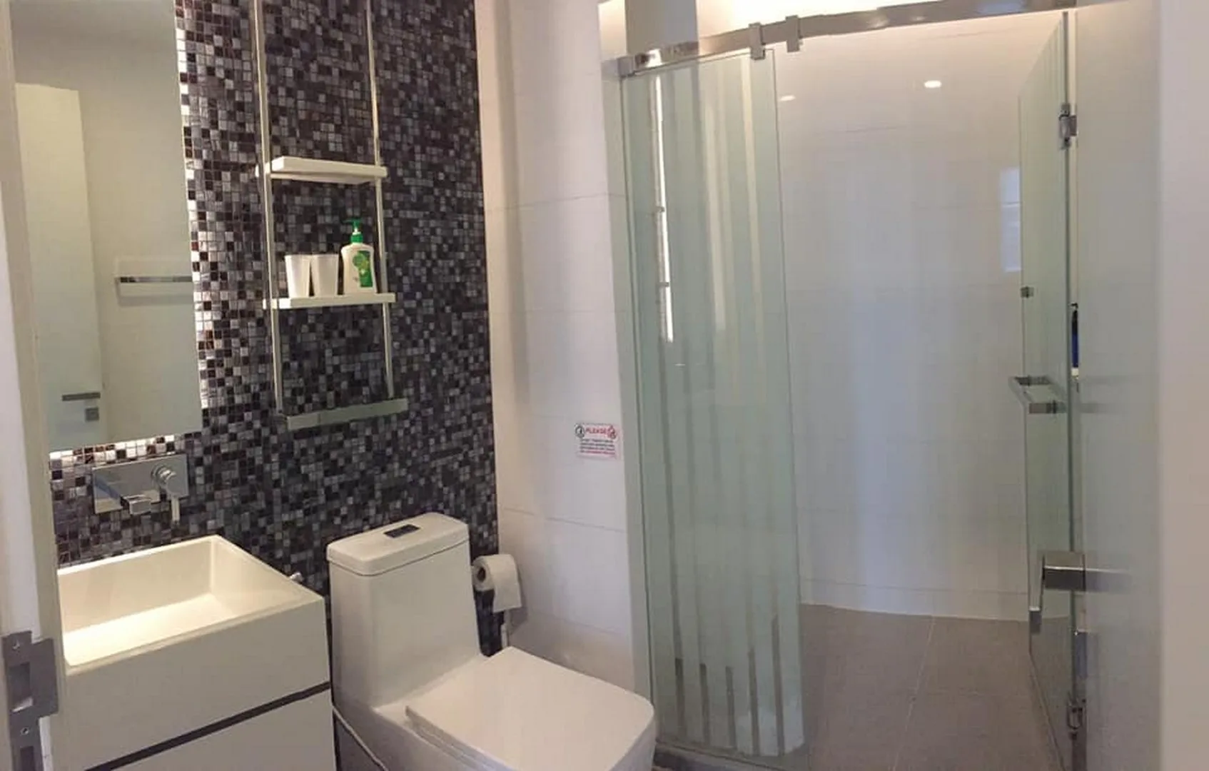 Property photos for The Room Sukhumvit 69