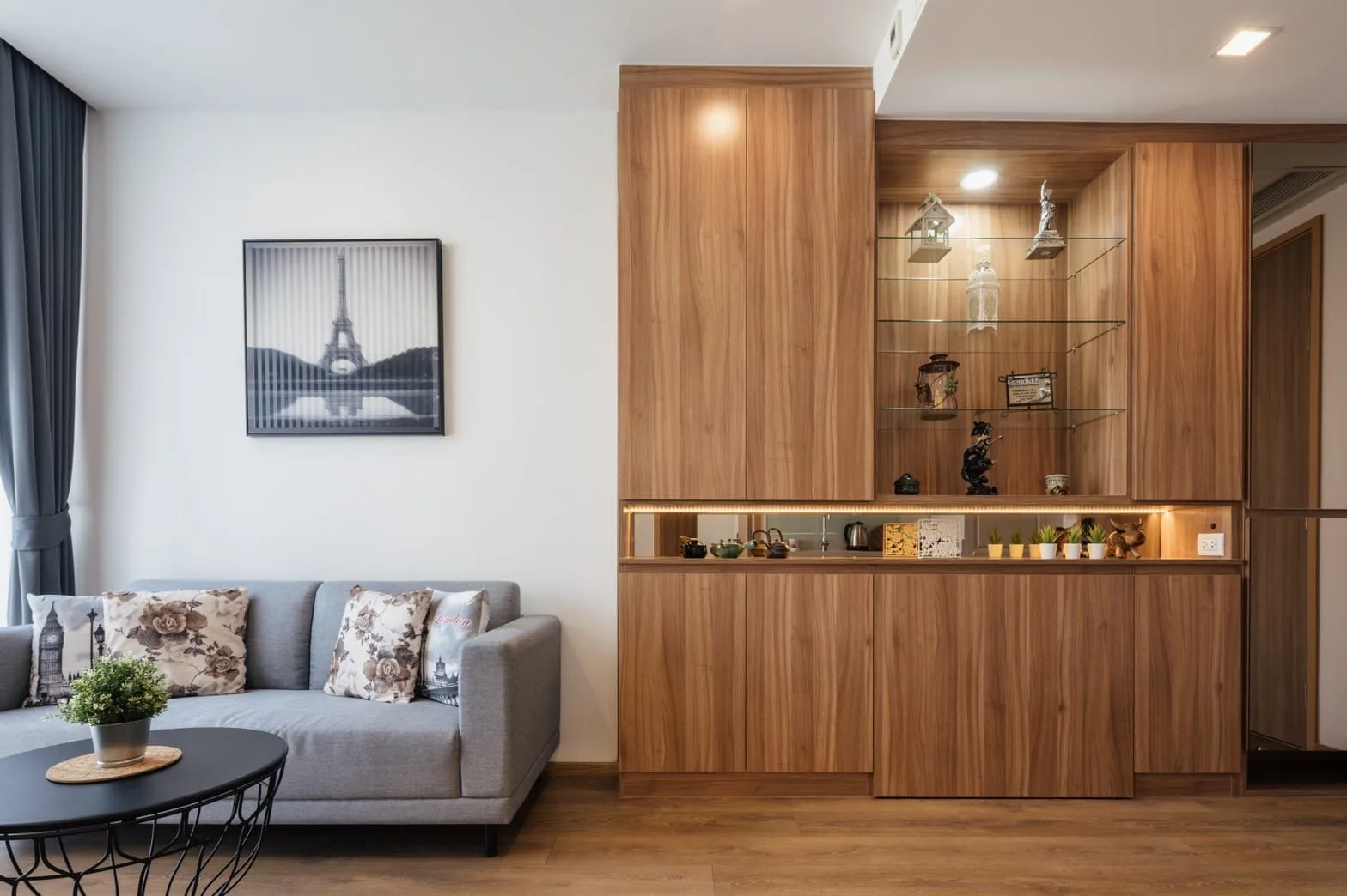 Property photos for Noble BE 33