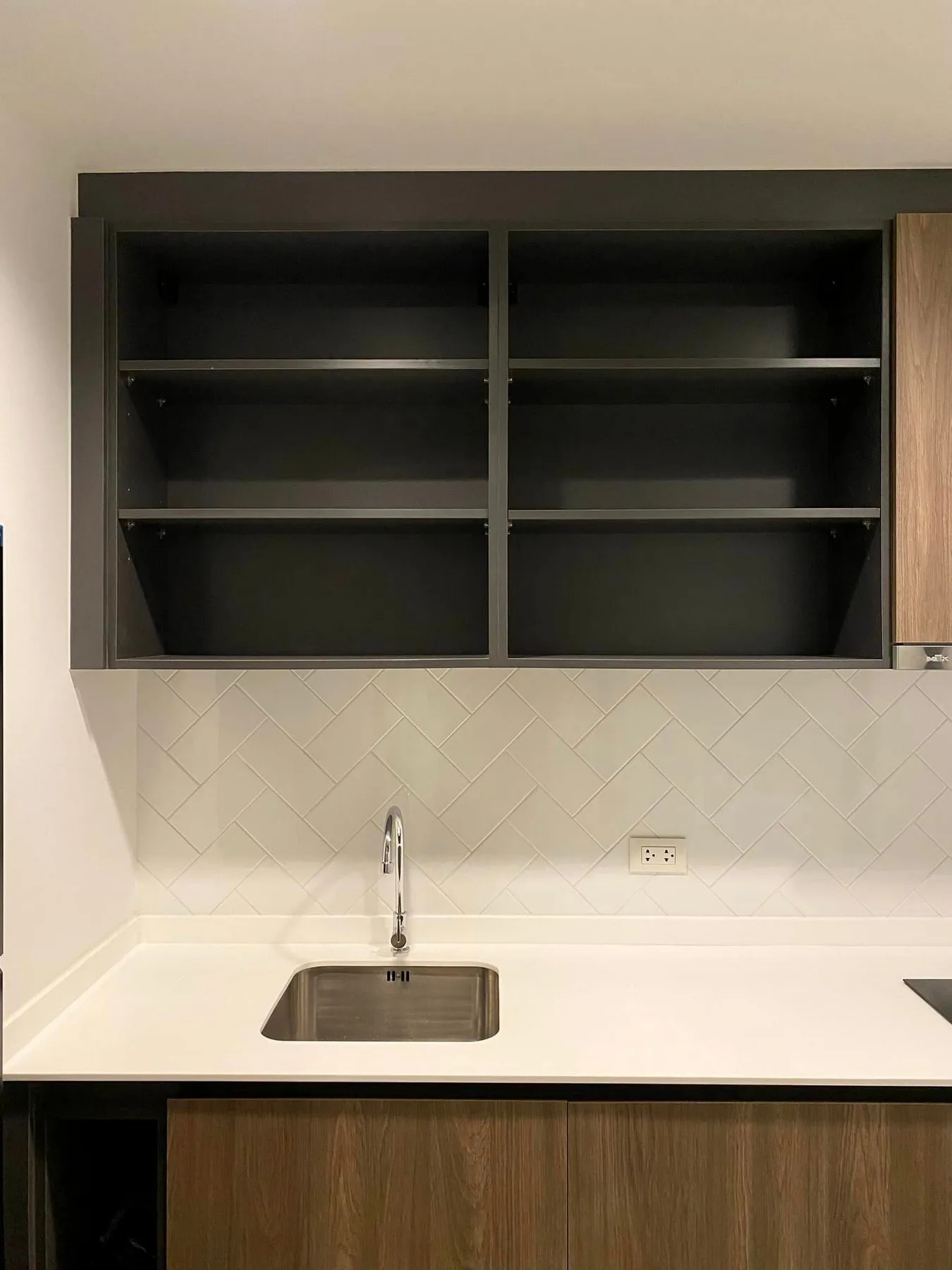 Property photos for THE LINE Phahonyothin Park