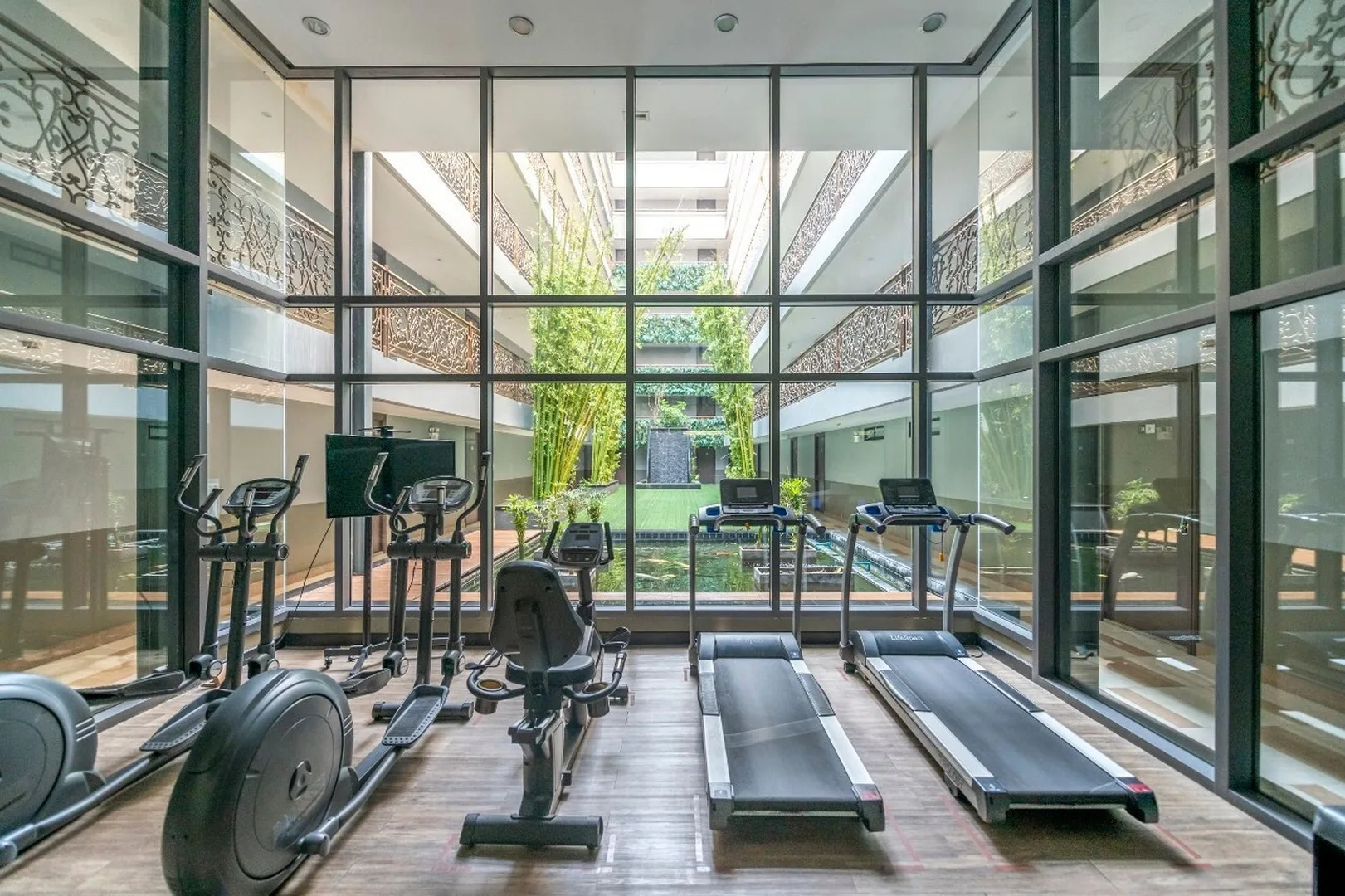 Property photos for Tidy Deluxe Sukhumvit 34