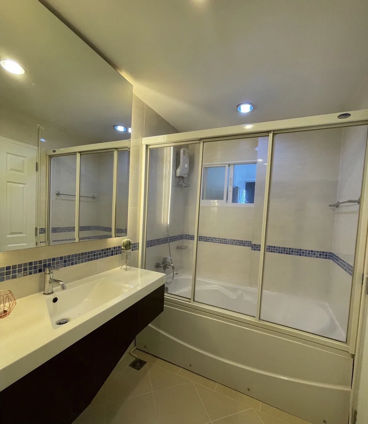 Property photos for Life Sukhumvit 65