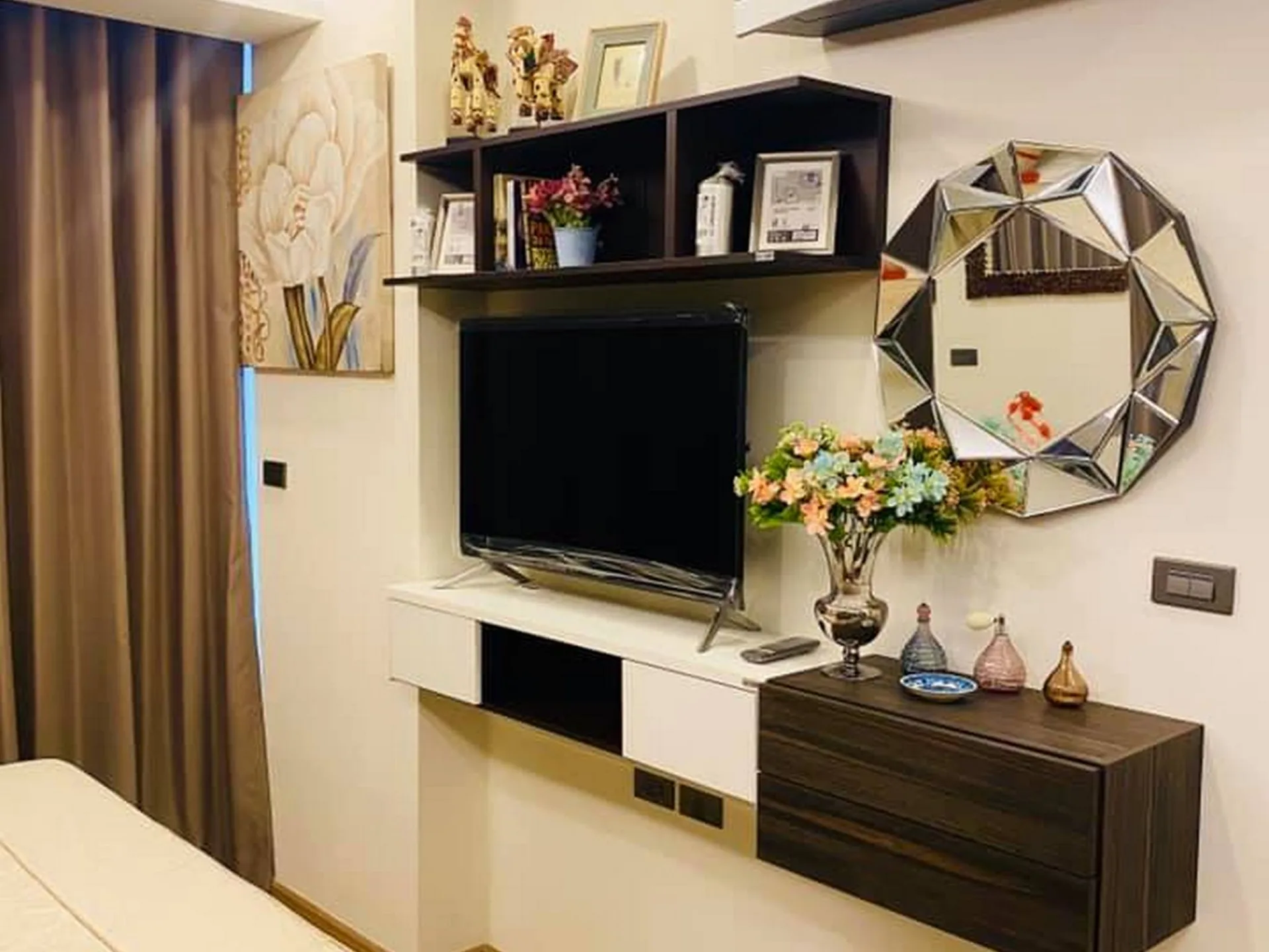 Property photos for 168 Sukhumvit 36