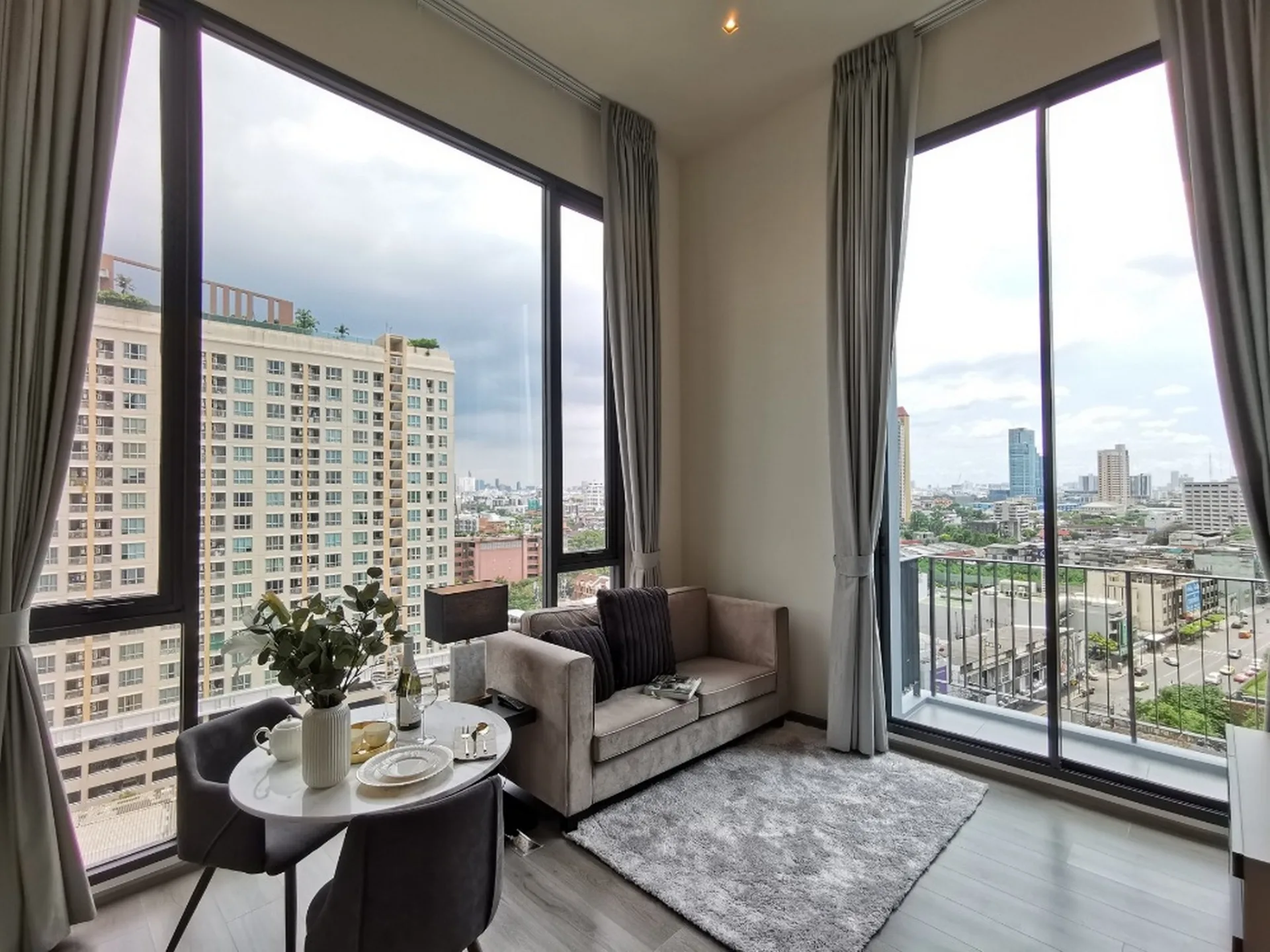 Property photos for The Reserve Phahol - Pradipat