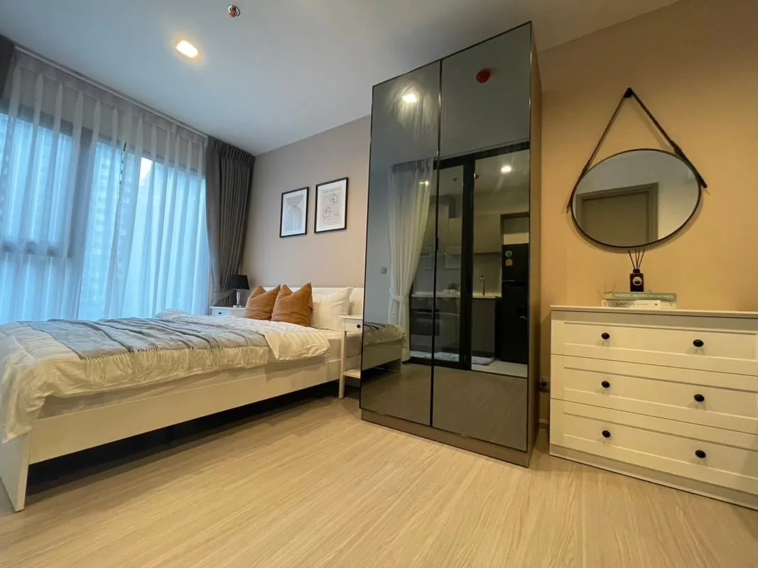 Property photos for Life Asoke Hype