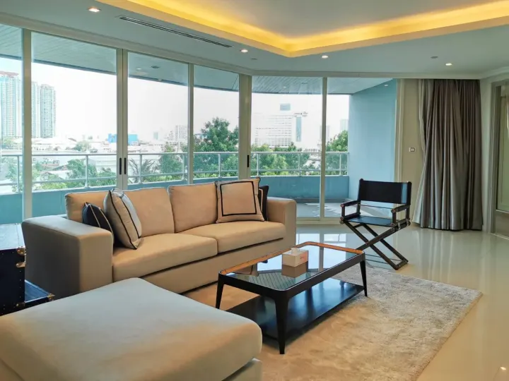 Property photos for Watermark Chaophraya
